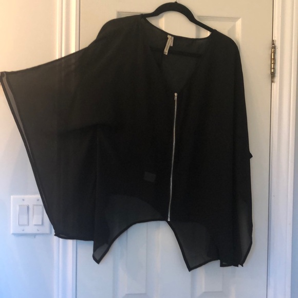 Sheer angel sleeve blouse with zipper in front - Picture 2 of 2